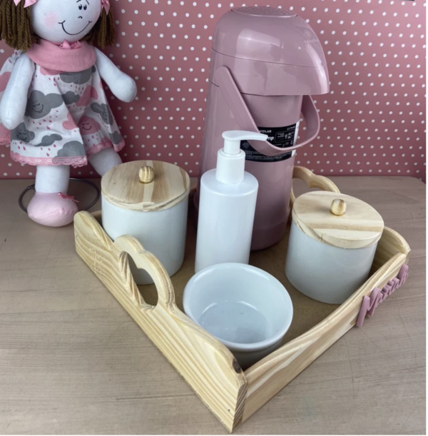 Kit Higiene Bebê Porcelana Pinus Coração Garrafa PUMP Personalizado Menina